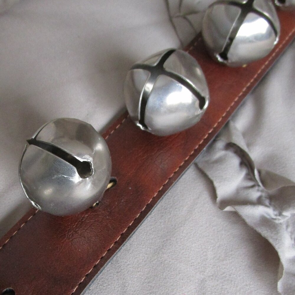jingle bell door hanger